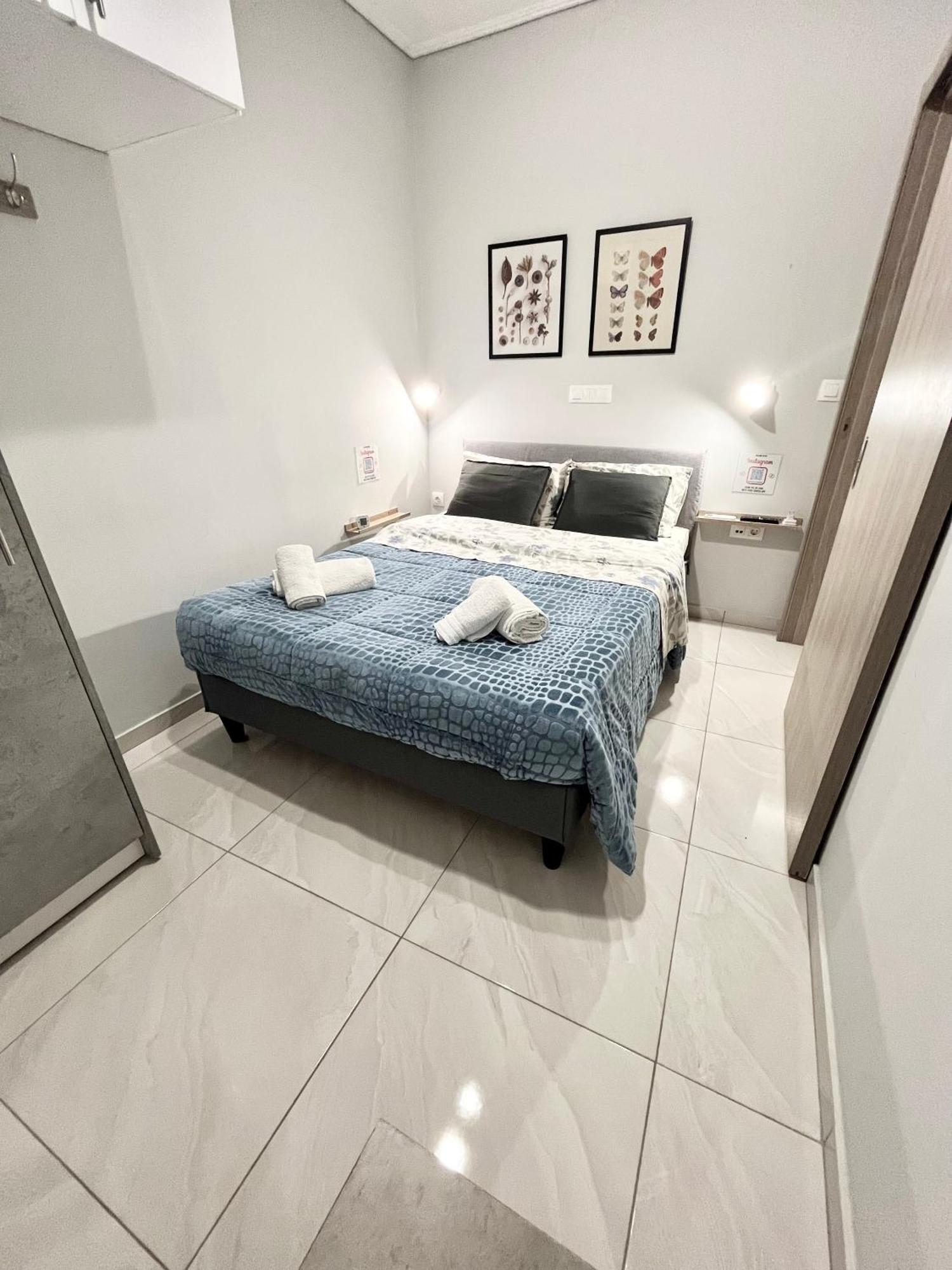 Blueline Apartment 3 Loutráki Eksteriør billede