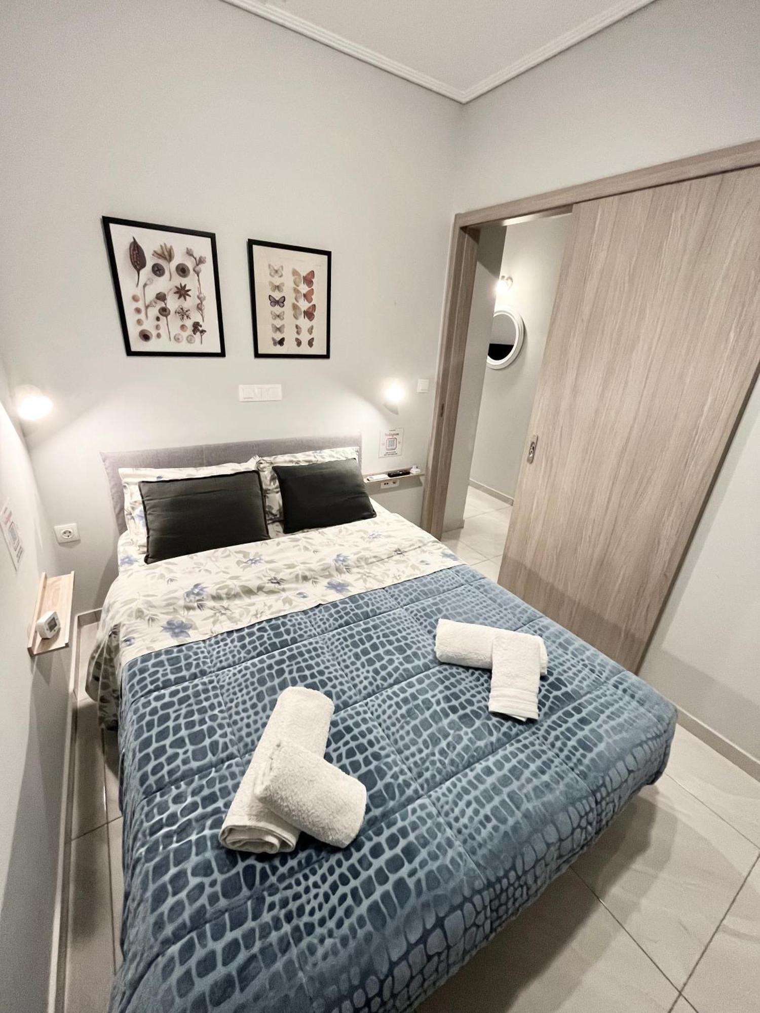 Blueline Apartment 3 Loutráki Eksteriør billede