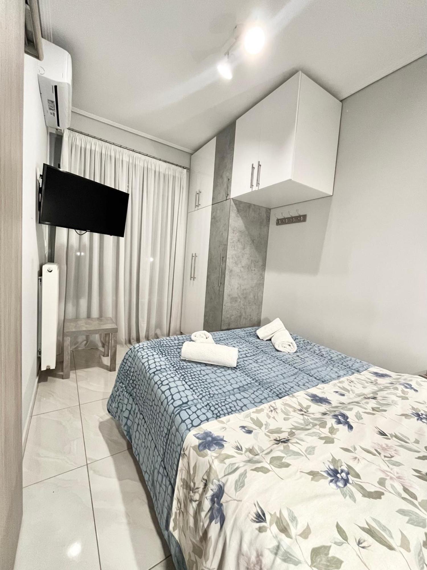 Blueline Apartment 3 Loutráki Eksteriør billede