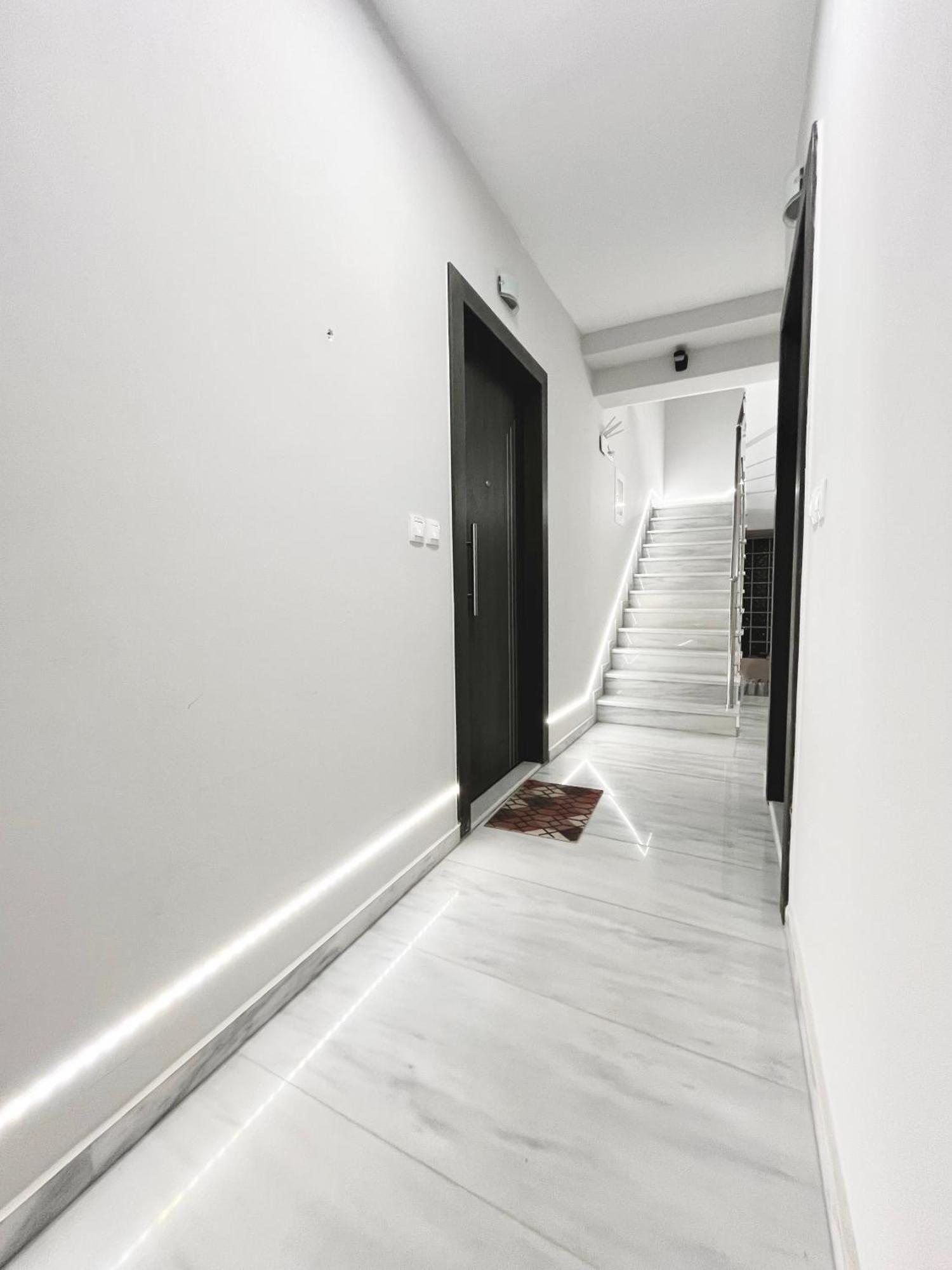 Blueline Apartment 3 Loutráki Eksteriør billede
